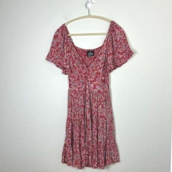 Angie Dresses & Skirts - Angie Floral Smocked Back Tiered Ruffle Mini Dress Flutter Sleeve Women's S Boho